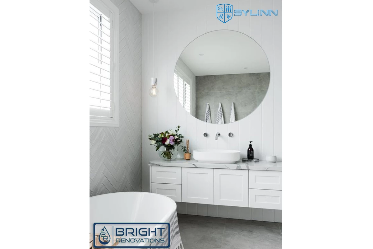 MALTA ROUND Pencil Edge Flat Polish Bathroom Mirror 5 MALTA ROUND Pencil Edge Flat Polish Bathroom Mirror - Image 3